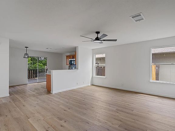 4th image of 17129 Hamilton Point Cir