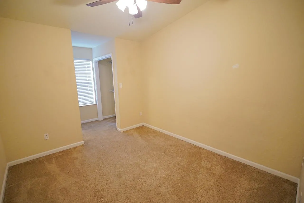 4 bed, 1500 sqft, $1,800 — Photo 4