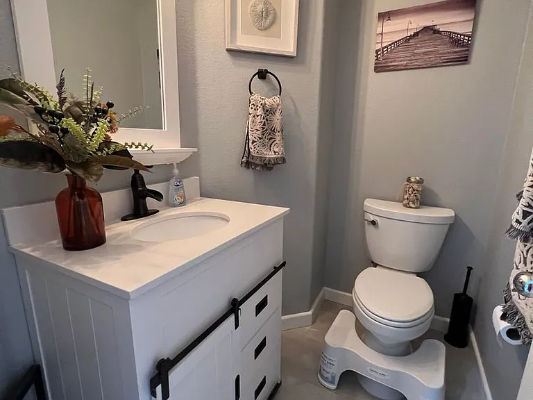 172 Beach Side Ct — Photo 11