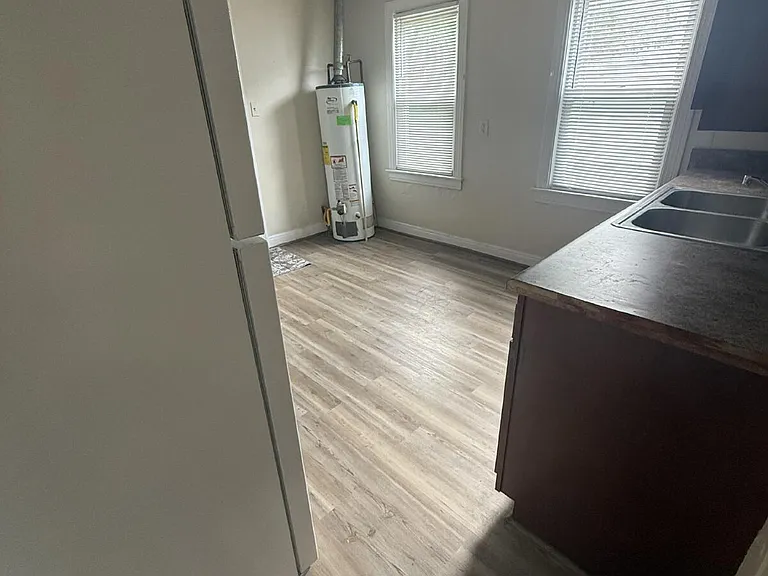 3806 W Kentucky St — Photo 5