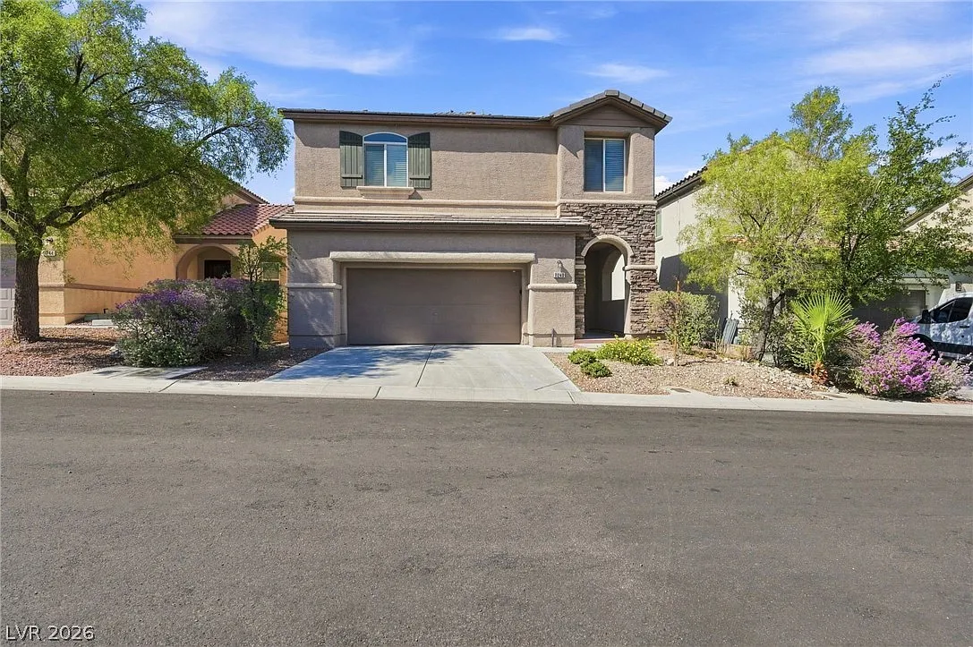 3 bed, 2.5 bath, 2031 sqft, $2,450 — Photo 1