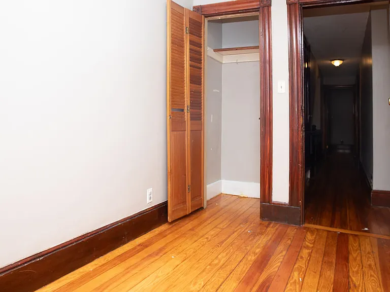 10-12 Payson Ave #2 — Photo 19