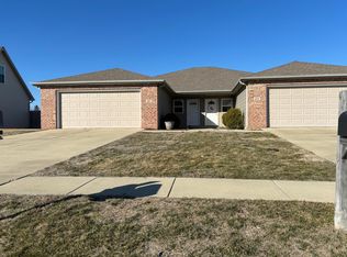 617 Jetty Dr, Chatham, IL 62629