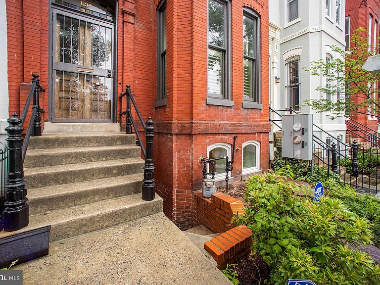 1215 S St NW #B — Photo 2