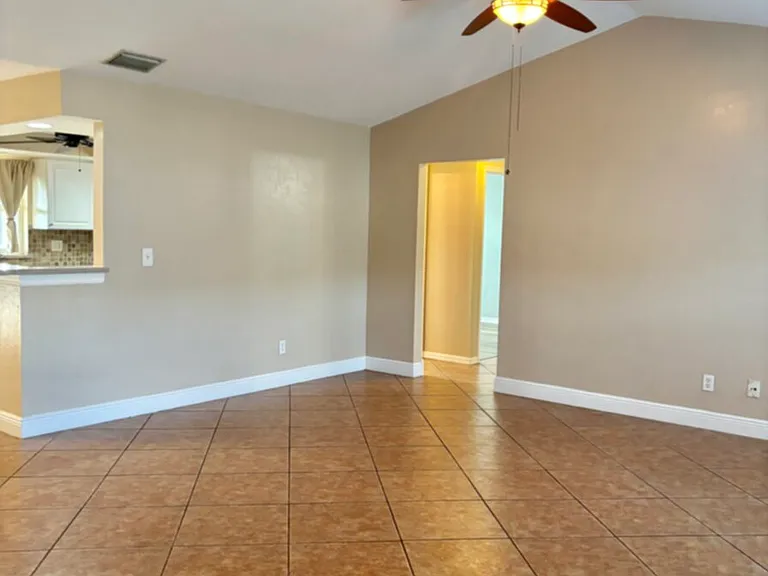 4343 SW Sands Blvd — Photo 39
