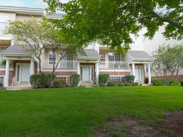 605 Pheasant Trl, Saint Charles, IL 60174