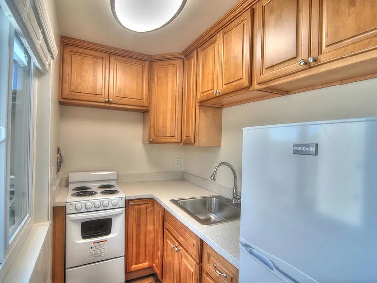2240 Angela Ct #9 — Photo 1