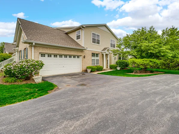 10 Millbrook Ct, Algonquin, IL 60102