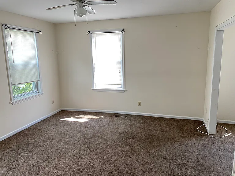 29 S Melcher St #2 — Photo 10