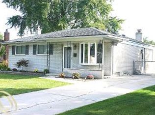 30256 Tecla Dr, Warren, MI 48088