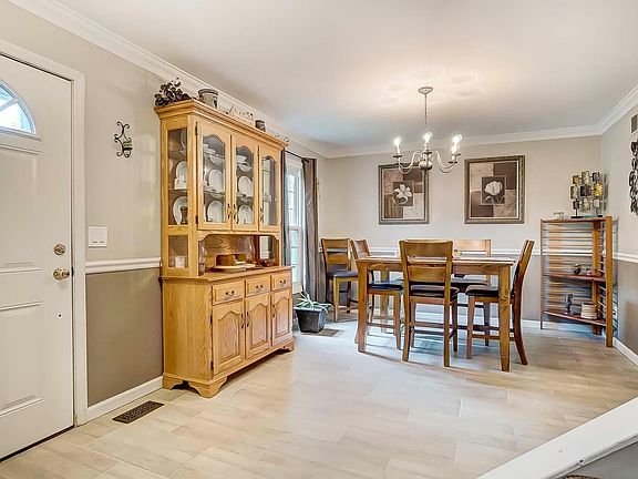 3rd image of 7787 Carraway Ct