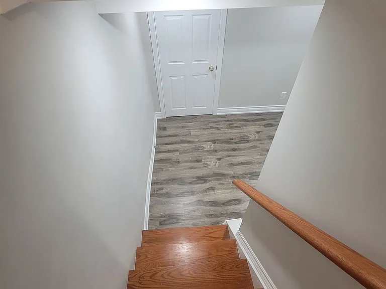 28 Holsworthy Cres — Photo 32