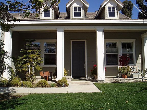 Entry/Front Porch