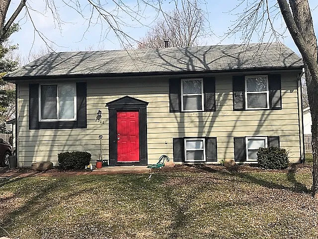 2708 Willowpark Dr photo 1