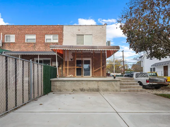 2924 Gerritsen Avenue image 14 of 25