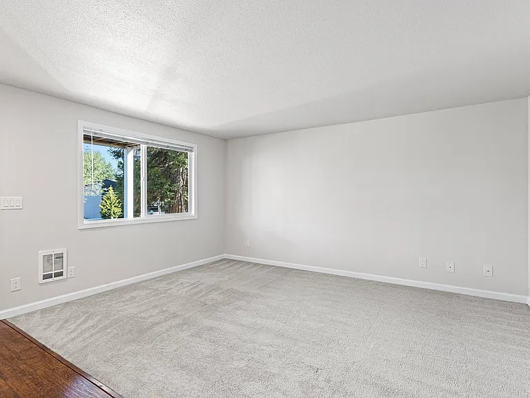 Bayshore Vista Apartments — Photo 12