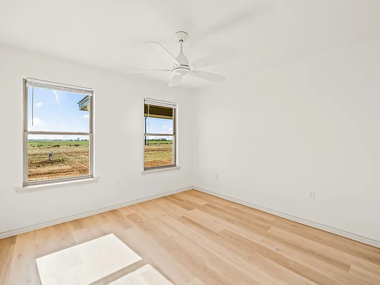 14904 North Cres #1200 — Photo 35