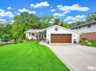 422 Northern Oaks Dr, Groveland, IL 61535