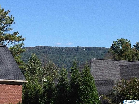 4th image of 2414 Woodhurst Dr SE