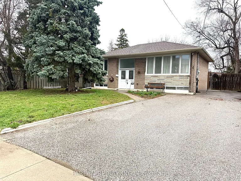 255 Sussex Ave #BASEMENT — Photo 2
