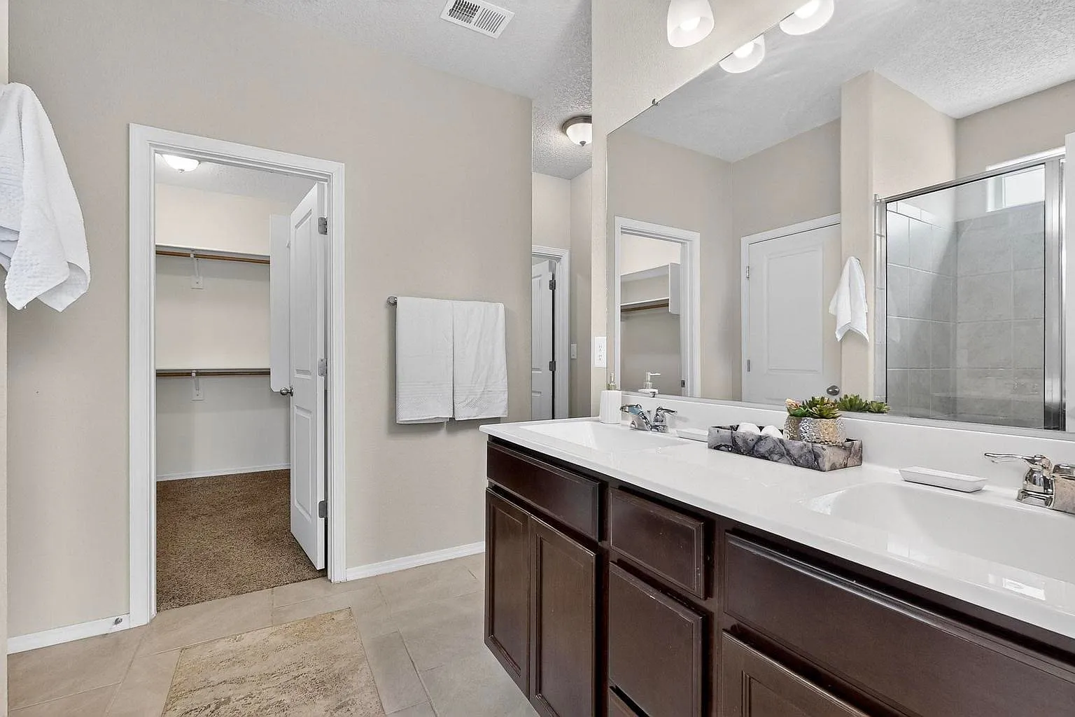 4 bed, 3.5 bath, 2736 sqft, $3,500 — Photo 4