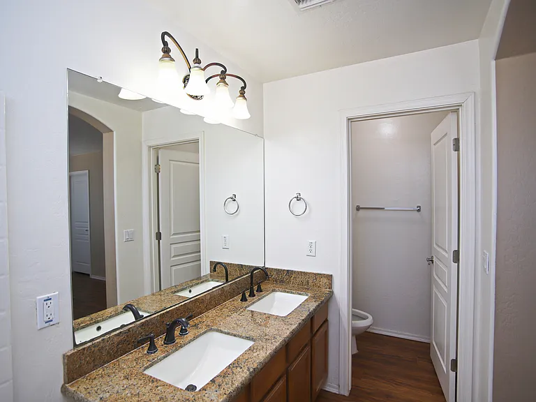 512 E Rainbow Dr — Photo 23