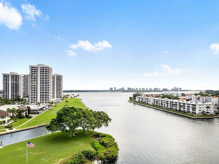 1100 Marine Way W #A3L — Photo 27