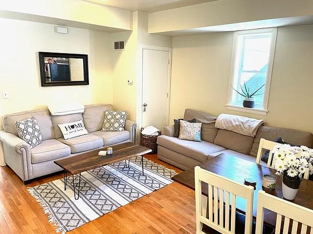 1026 Paradrome St #2 — Photo 5