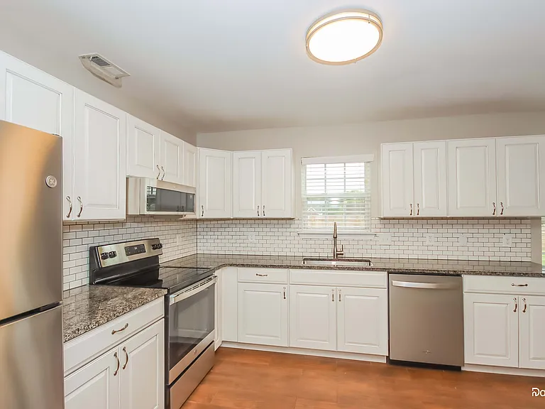 2218 Taras Trace Dr — Photo 5