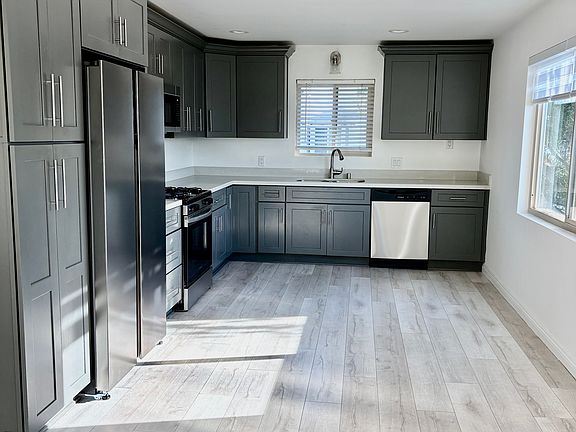 4th image of 216 Avenida De La Grulla APT A