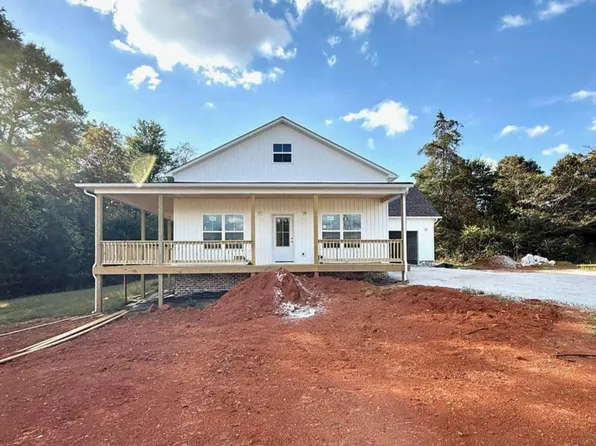 267 Honeysuckle Ln, Sparta, TN 38583