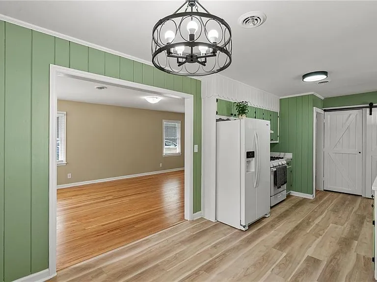 628 S Evelyn Pl NW — Photo 6