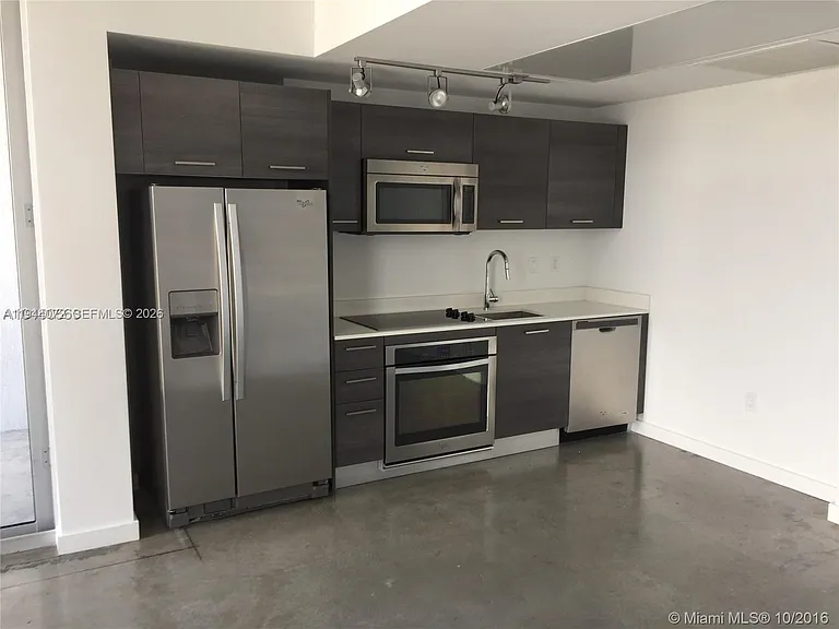 151 SE 1st St #3404 — Photo 21