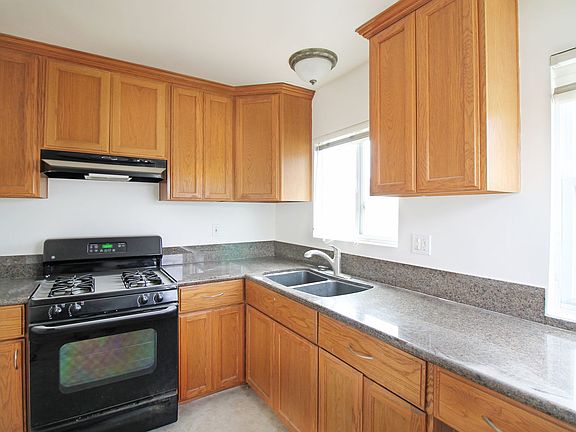 3rd image of 1220 7th St #1/2