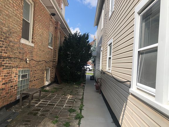 3rd image of 4445 S Saint Louis Ave