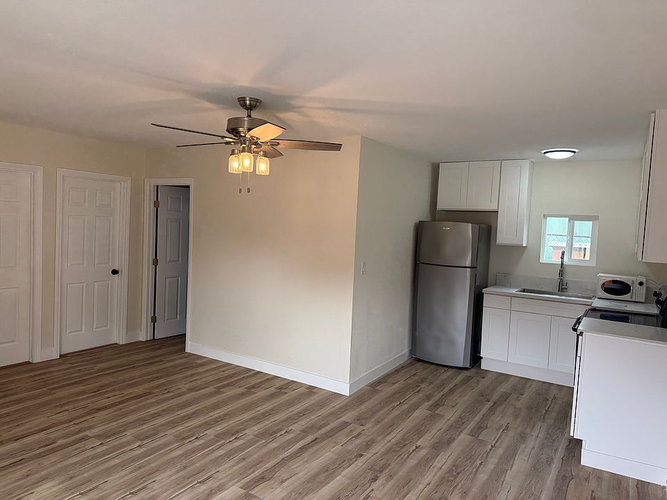 1st image of 436 Paso Del Norte #C