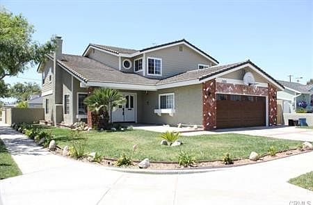 1st image of 1323 Cranbrook Ave
