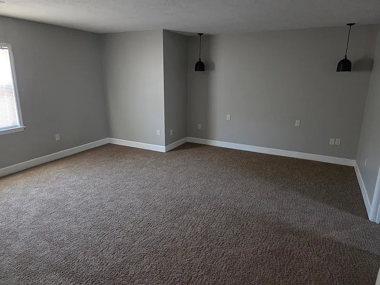 2202 Pearce Ave — Photo 4