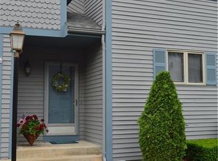 16 Primrose Ln, North Providence, RI 02904