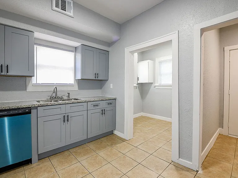 3015 Isabella St — Photo 12