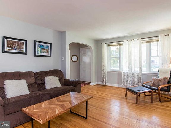 4th image of 233 N Belfield Ave