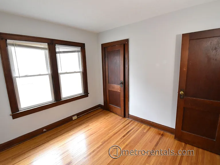 238-240 W Pacemont Rd — Photo 20