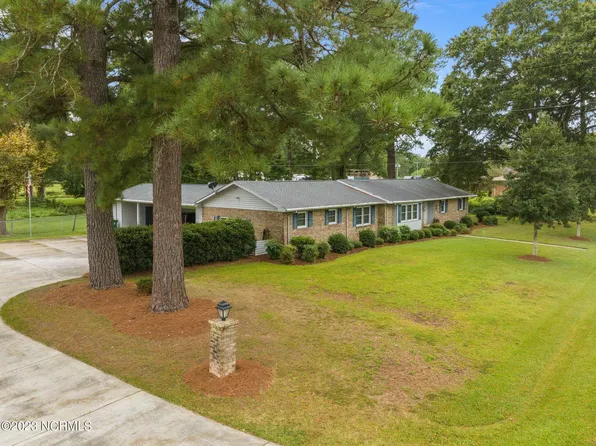 225 Vance Street, Vanceboro, NC 28586