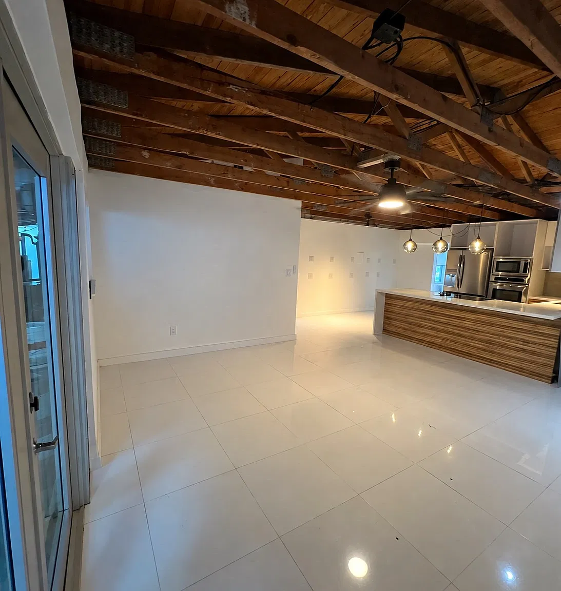 3 bed, 1300 sqft, $4,600 — Photo 3