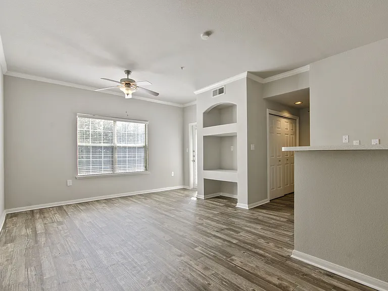 Siena Apartments — Photo 17