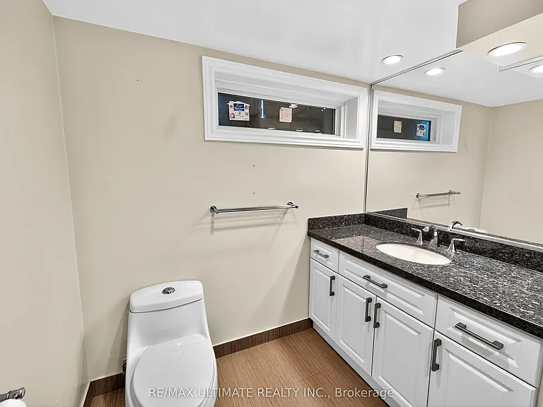 50 Charlemont Cres — Photo 31