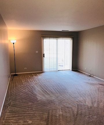5th image of 1590 Thornfield Ln APT 3