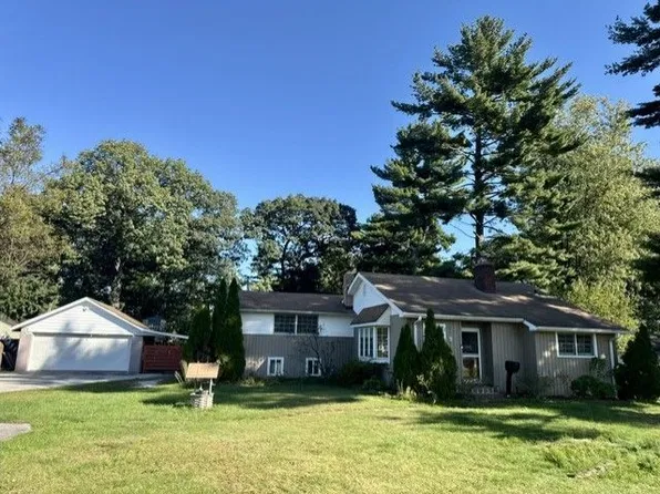 1020 E Miller St, Griffith, IN 46319