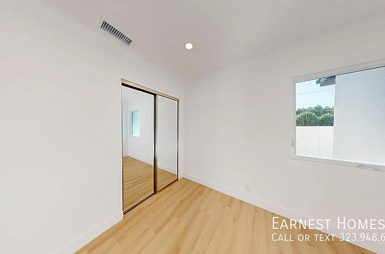 16701 Chatsworth St — Photo 15