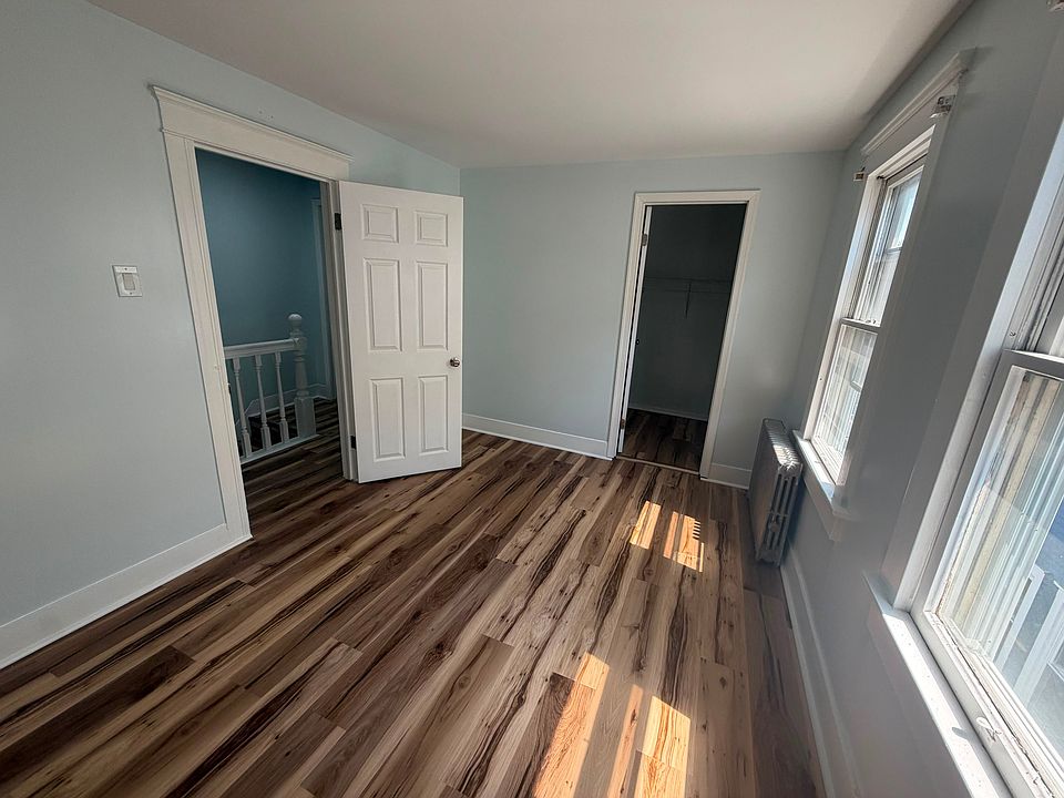 1st image of 493 Madison St